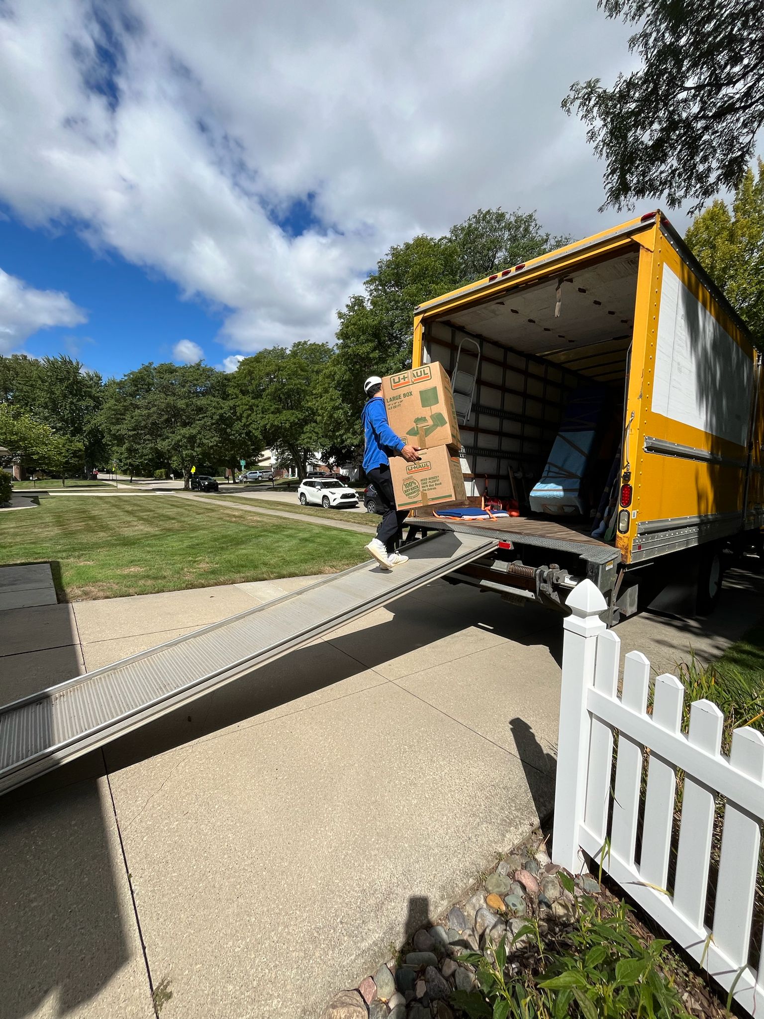 Affordable Moving Services moving image for Oakland Township